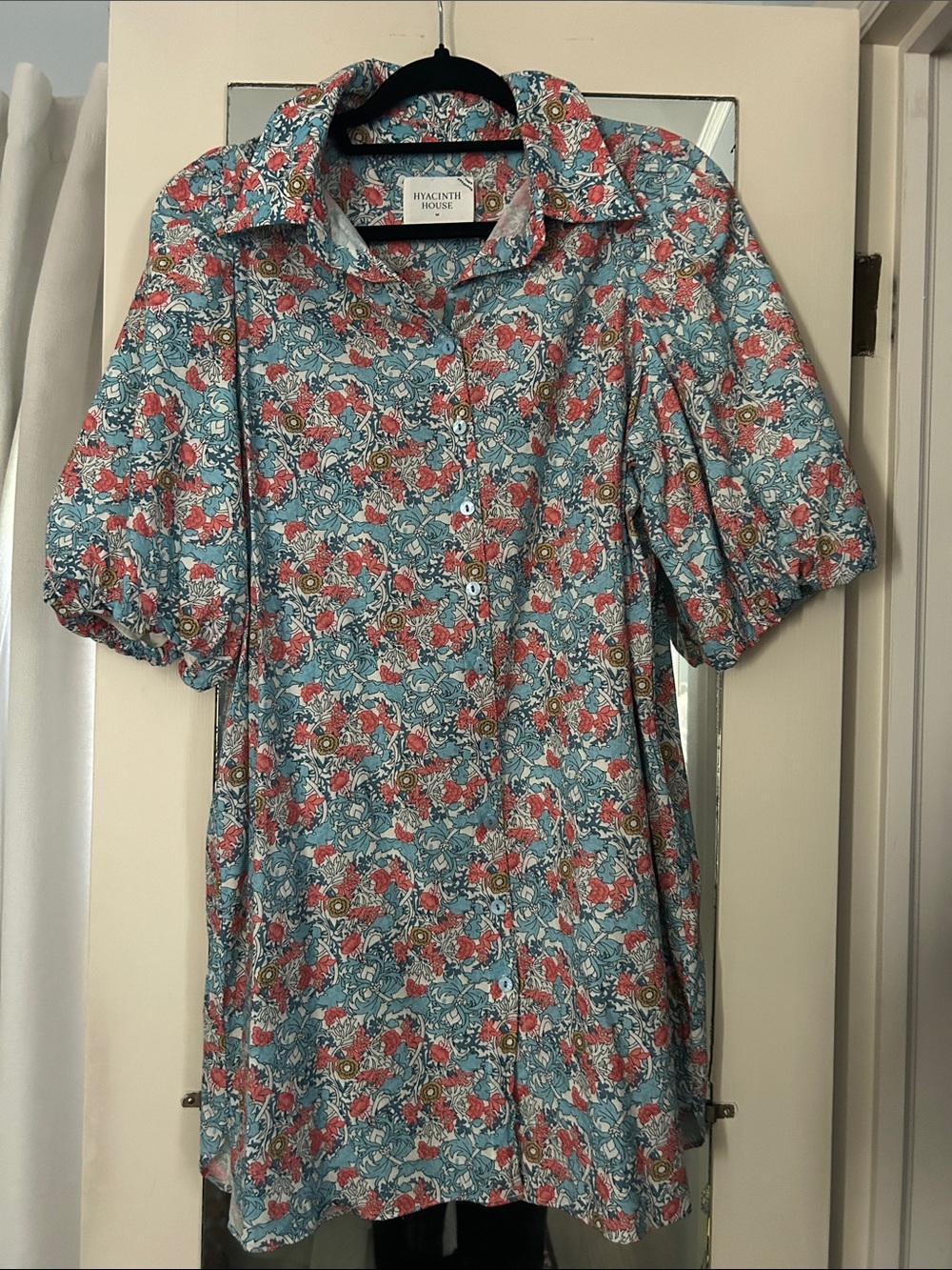 Tuckernuck- Hyacinth House Coral & Blue Floral Button-Down Puff-Sleeve Top